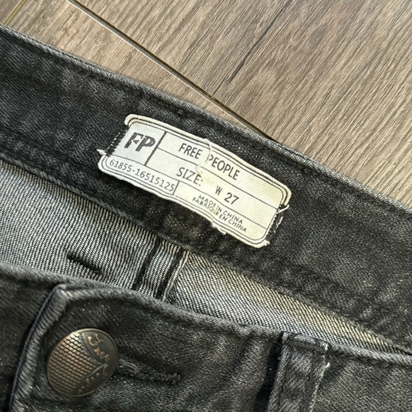 Free People Womens Destroyed Skinny Fit Jeans, Style # OB464920 size 27 - Picture 4 of 6